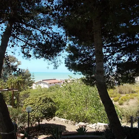 Holiday House Torre Di Manfria Дом отдыха *