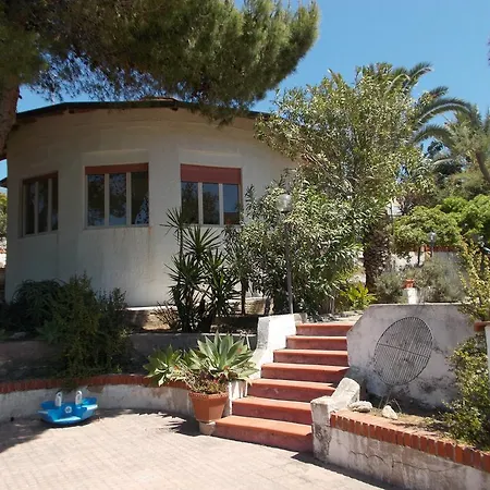 Holiday House Torre Di Manfria *